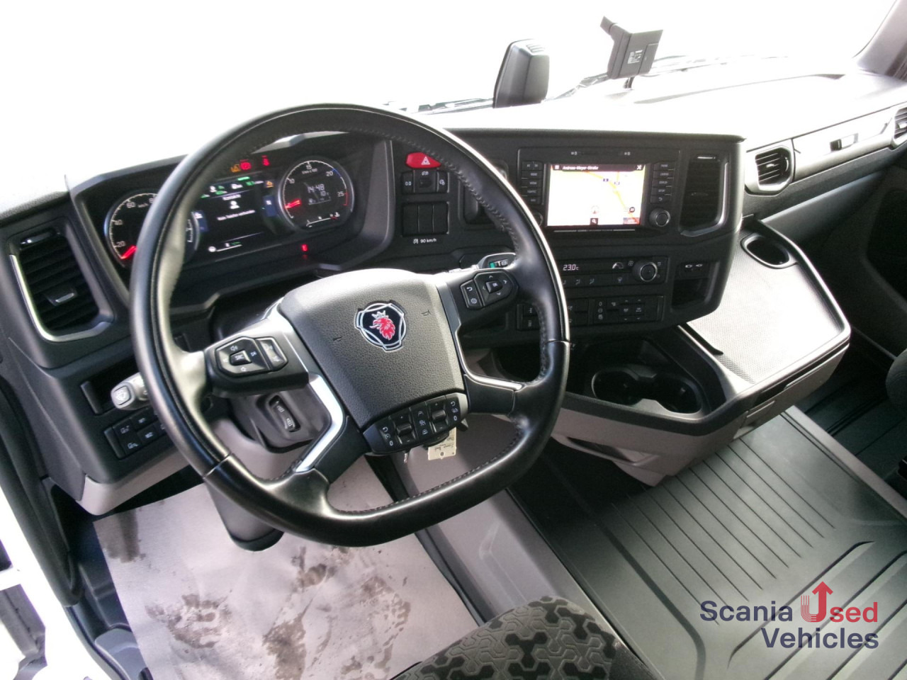 SCANIA R 460 A4x2NA SUPER NAVI Standklima DAB - Влекач: снимка 2 SCANIA R 460 A4x2NA SUPER NAVI Standklima DAB - Влекач: снимка 2