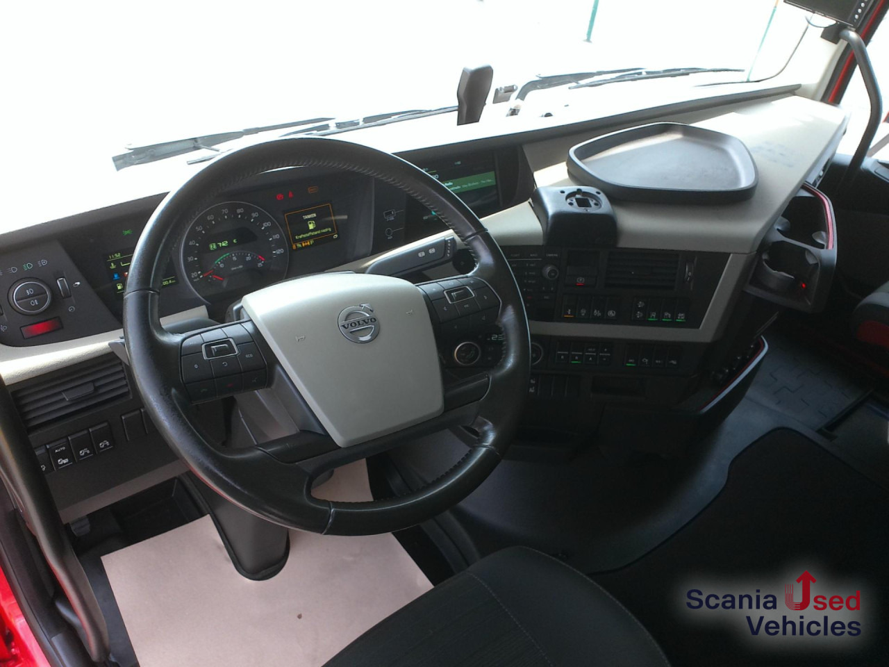 VOLVO FH 13.500 Top Zustand! - Влекач: снимка 2 VOLVO FH 13.500 Top Zustand! - Влекач: снимка 2