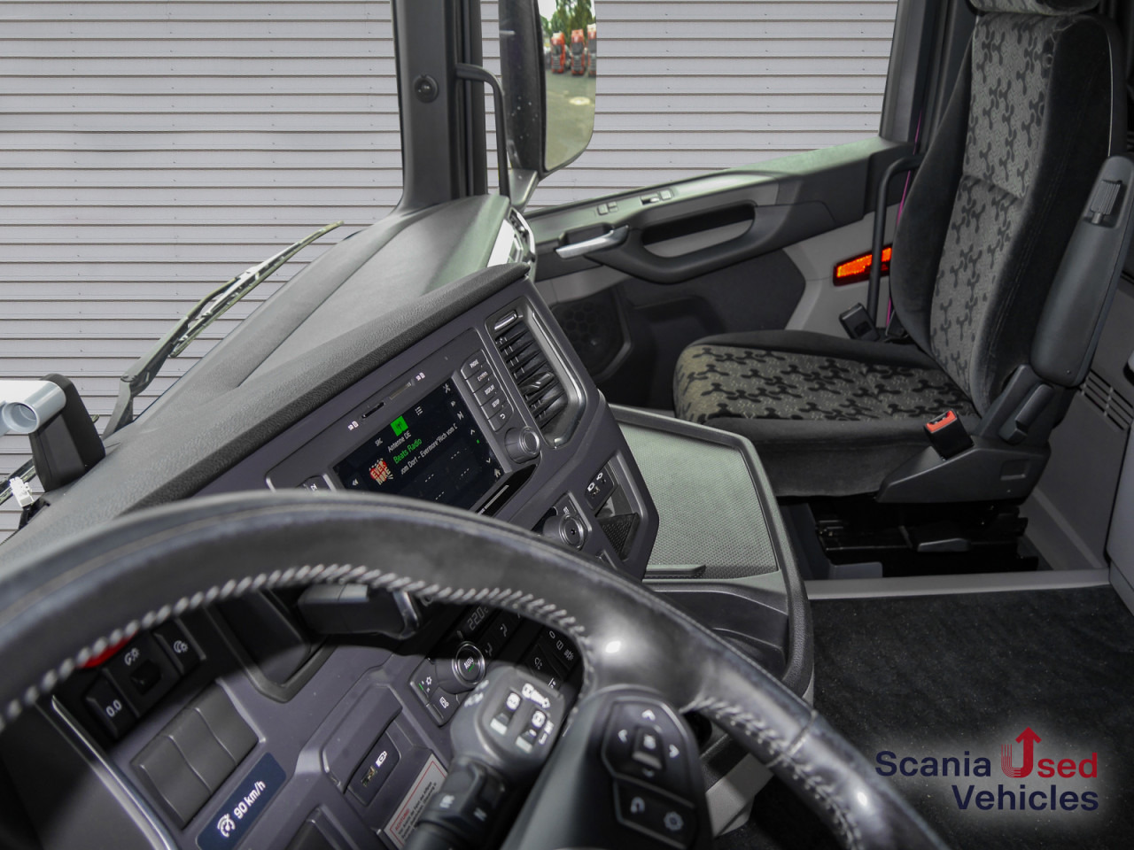 SCANIA R 410 B6x2*4NB - Pritsche / Plane / Hecktüren - - Камион с брезент: снимка 3 SCANIA R 410 B6x2*4NB - Pritsche / Plane / Hecktüren - - Камион с брезент: снимка 3
