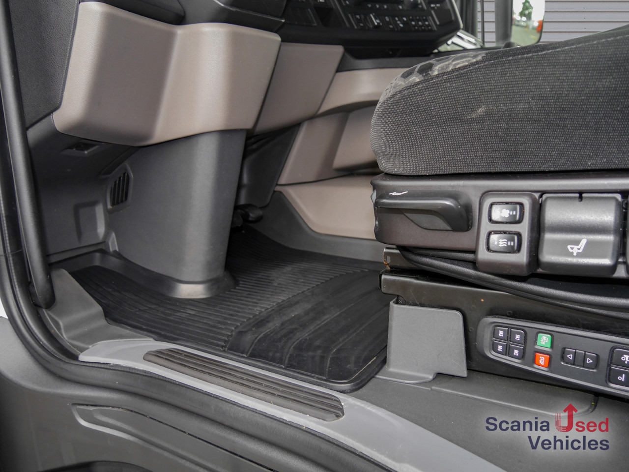 SCANIA R 450 B6x2*4NB Lenkachse, Standklima - Контейнеровоз/ Сменна каросерия камион: снимка 4 SCANIA R 450 B6x2*4NB Lenkachse, Standklima - Контейнеровоз/ Сменна каросерия камион: снимка 4