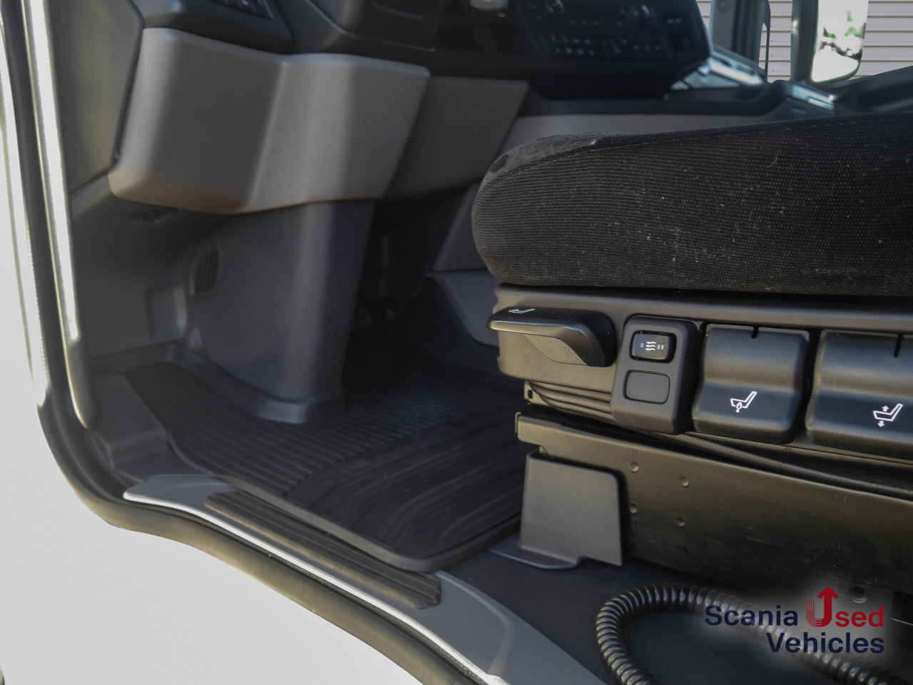 SCANIA R 460 A4x2EB - SUPER - - Влекач: снимка 4 SCANIA R 460 A4x2EB - SUPER - - Влекач: снимка 4