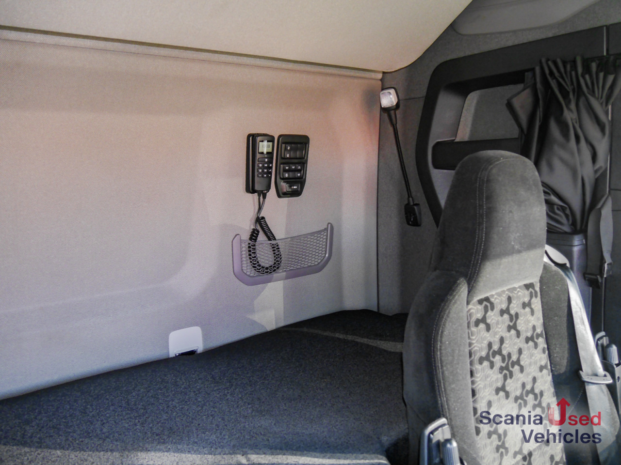 SCANIA R 460 A4x2EB - SUPER - - Влекач: снимка 2 SCANIA R 460 A4x2EB - SUPER - - Влекач: снимка 2