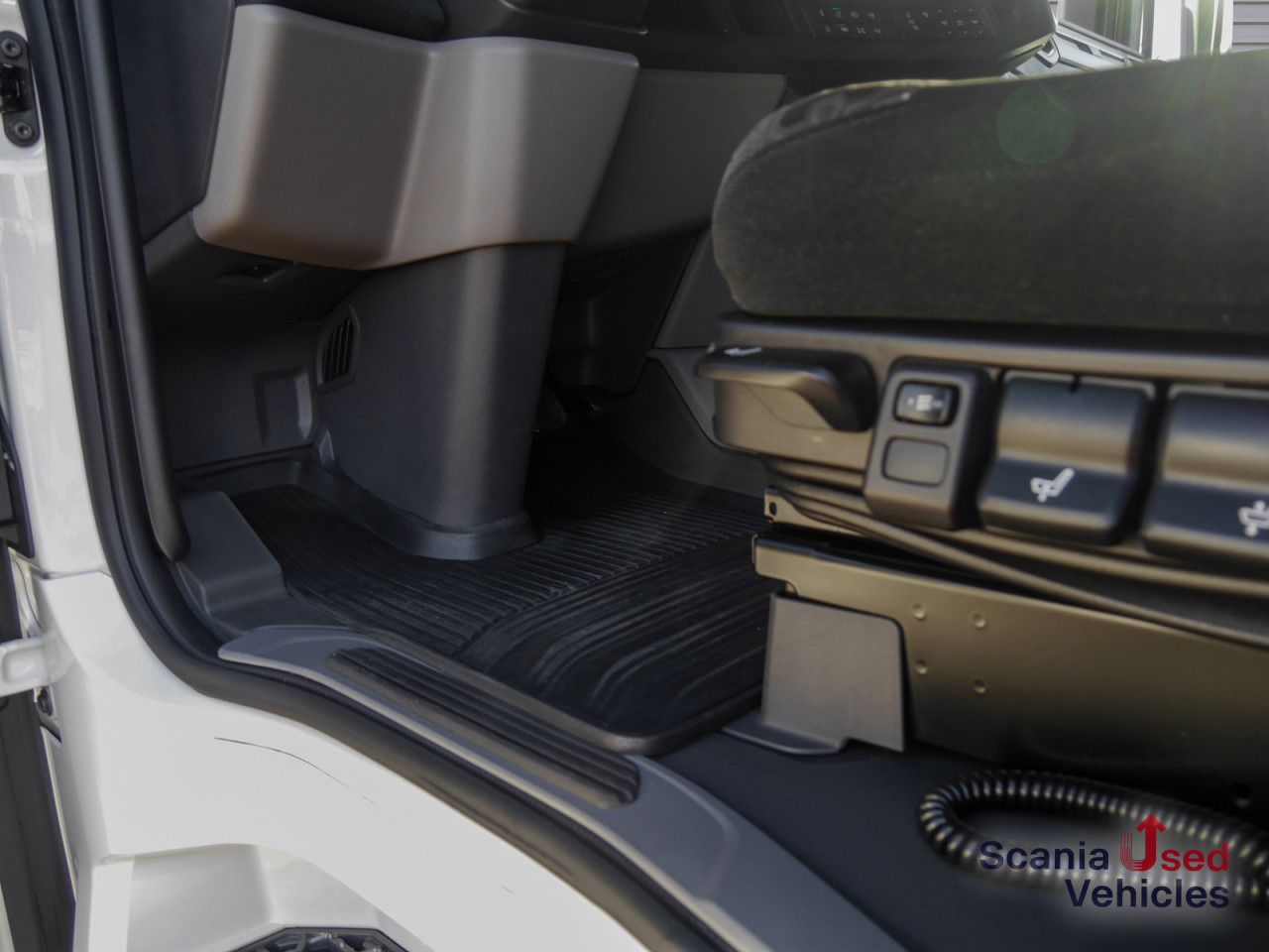 SCANIA R 460 A4x2NA - SUPER - - Влекач: снимка 3 SCANIA R 460 A4x2NA - SUPER - - Влекач: снимка 3