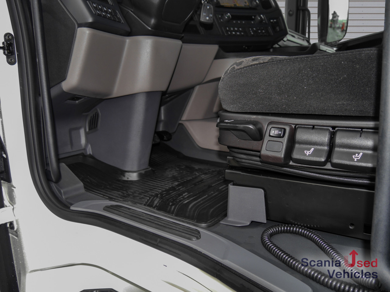 SCANIA R 460 A4x2NA - SUPER - - Влекач: снимка 3 SCANIA R 460 A4x2NA - SUPER - - Влекач: снимка 3