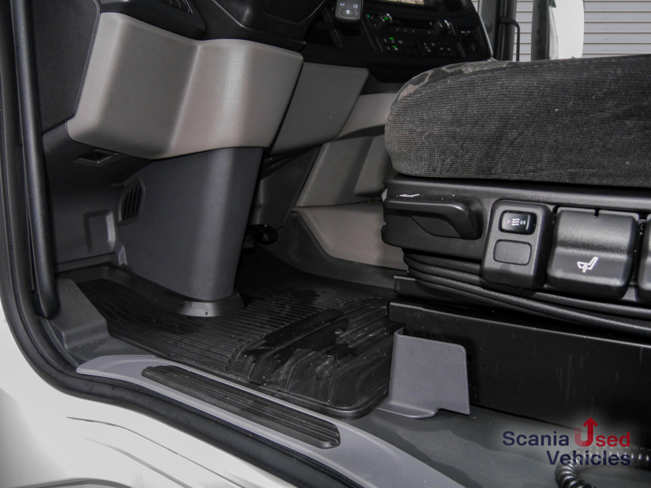 SCANIA R 460 A4x2NA - SUPER - - Влекач: снимка 4 SCANIA R 460 A4x2NA - SUPER - - Влекач: снимка 4