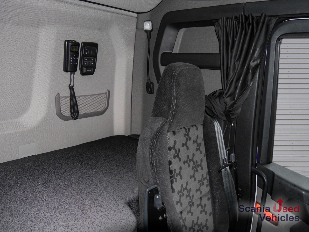 SCANIA R 460 A4x2NA - SUPER - - Влекач: снимка 2 SCANIA R 460 A4x2NA - SUPER - - Влекач: снимка 2