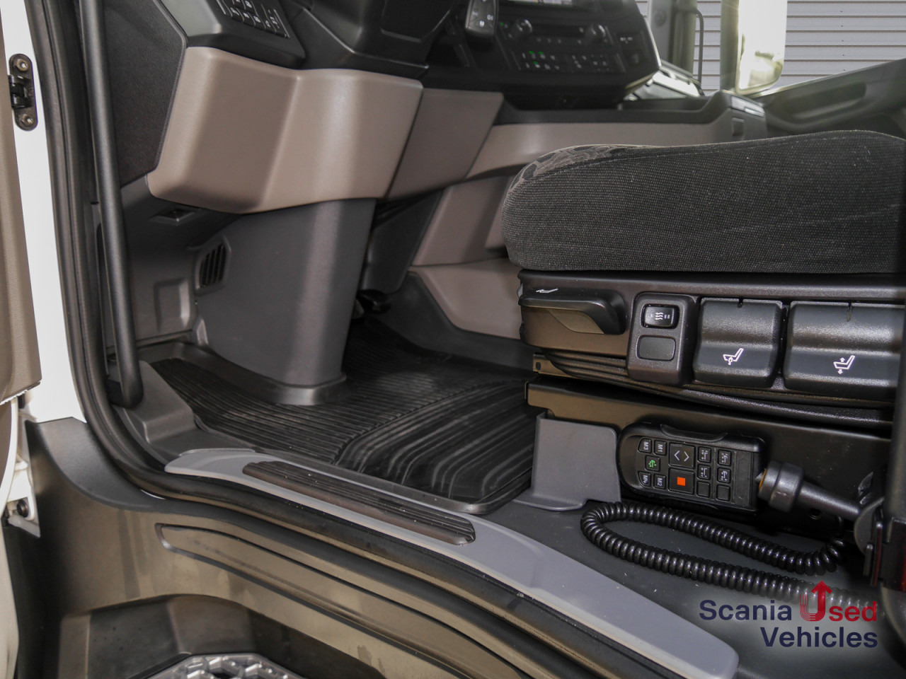 SCANIA R 460 A4x2NA - SUPER / Hydraulik - - Влекач: снимка 4 SCANIA R 460 A4x2NA - SUPER / Hydraulik - - Влекач: снимка 4