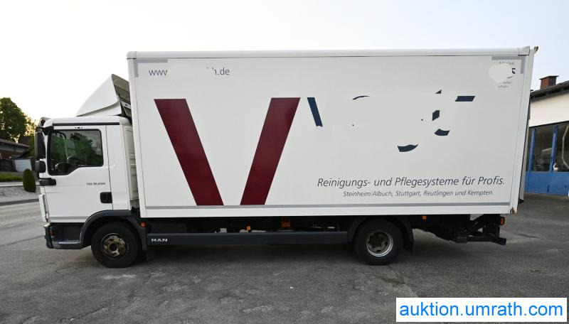 MAN (V181) MAN TGL 12.250 4x2 L/BL Koffer Ladebordwand Klimaautomatik NAVI Luftfederung Automatikgetriebe EURO 6 - Камион фургон: снимка 1 MAN (V181) MAN TGL 12.250 4x2 L/BL Koffer Ladebordwand Klimaautomatik NAVI Luftfederung Automatikgetriebe EURO 6 - Камион фургон: снимка 1
