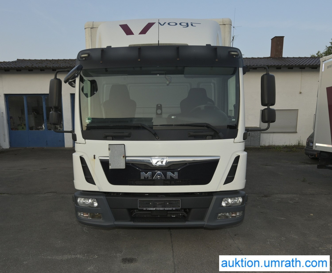 MAN (V182) TGL 12.250 4x2 L/BL Koffer Ladebordwand Klimaautomatik NAVI Luftfederung Automatikgetriebe EURO 6 - Камион фургон: снимка 2 MAN (V182) TGL 12.250 4x2 L/BL Koffer Ladebordwand Klimaautomatik NAVI Luftfederung Automatikgetriebe EURO 6 - Камион фургон: снимка 2