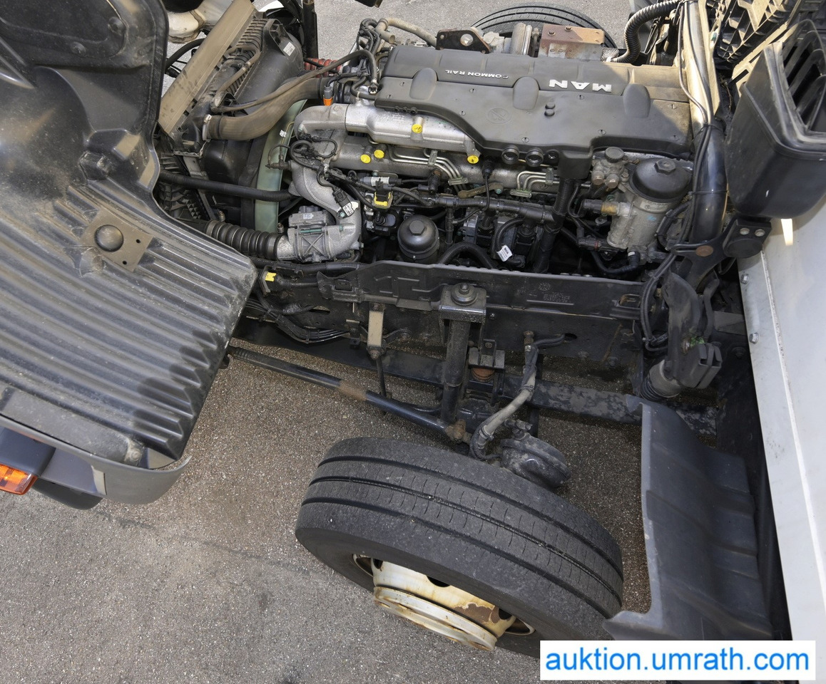 Лизинг на MAN (V182) TGL 12.250 4x2 L/BL Koffer Ladebordwand Klimaautomatik NAVI Luftfederung Automatikgetriebe EURO 6 MAN (V182) TGL 12.250 4x2 L/BL Koffer Ladebordwand Klimaautomatik NAVI Luftfederung Automatikgetriebe EURO 6: снимка 14