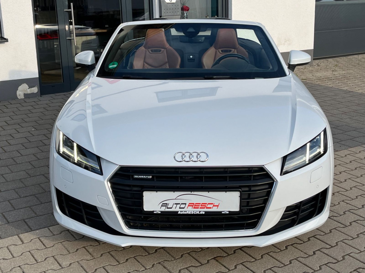Audi TT Roadster 2.0 TFSI quattro - Лек автомобил: снимка 3 Audi TT Roadster 2.0 TFSI quattro - Лек автомобил: снимка 3