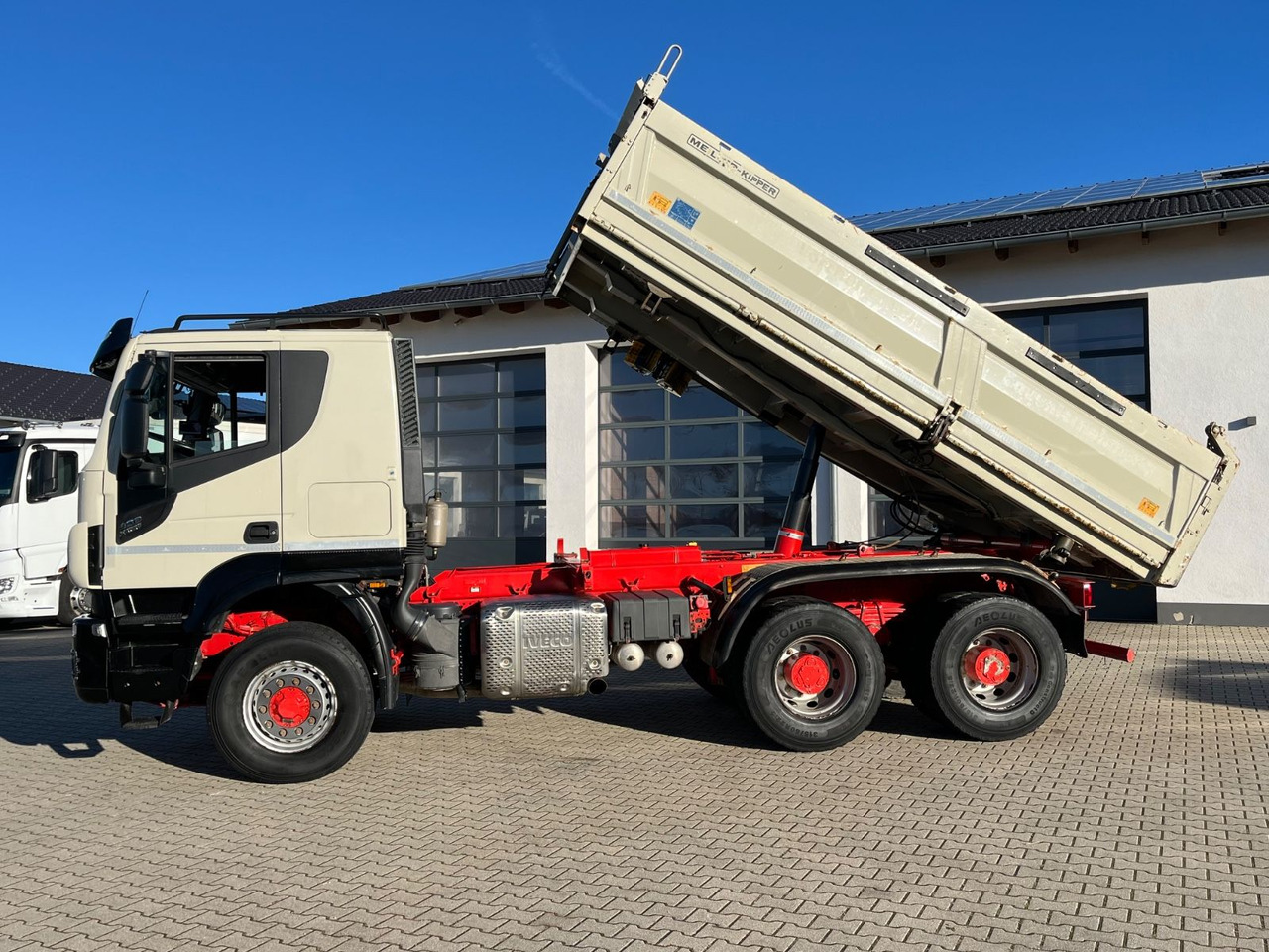 Iveco Starlis X-Way 480 6x6 Hydro Meiller Bordmatik - Самосвал камион: снимка 2 Iveco Starlis X-Way 480 6x6 Hydro Meiller Bordmatik - Самосвал камион: снимка 2