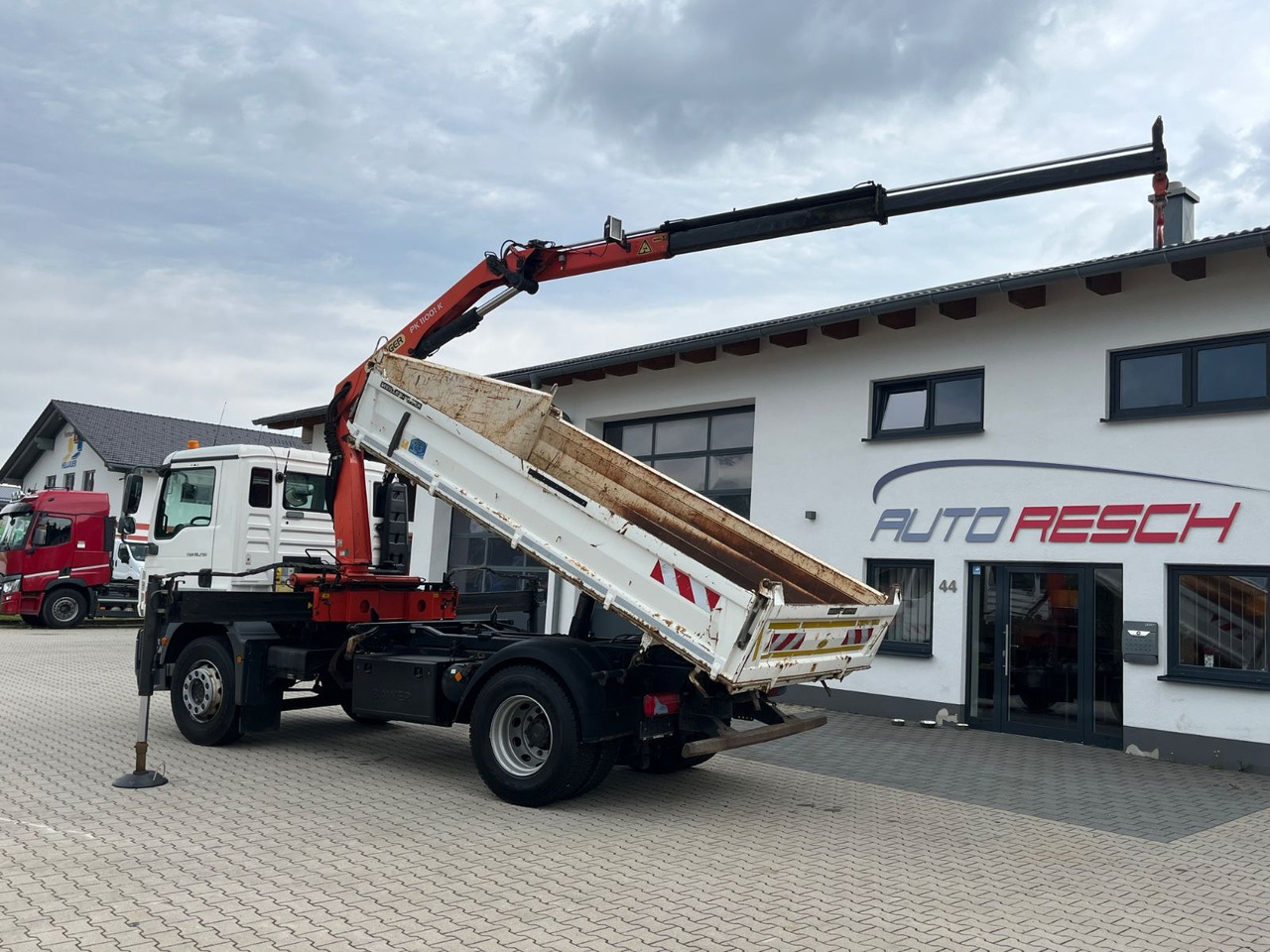 MAN TGM 18.290 Kipper Kran Palfinger PK 11001 - Самосвал камион, Камион с кран: снимка 4 MAN TGM 18.290 Kipper Kran Palfinger PK 11001 - Самосвал камион, Камион с кран: снимка 4