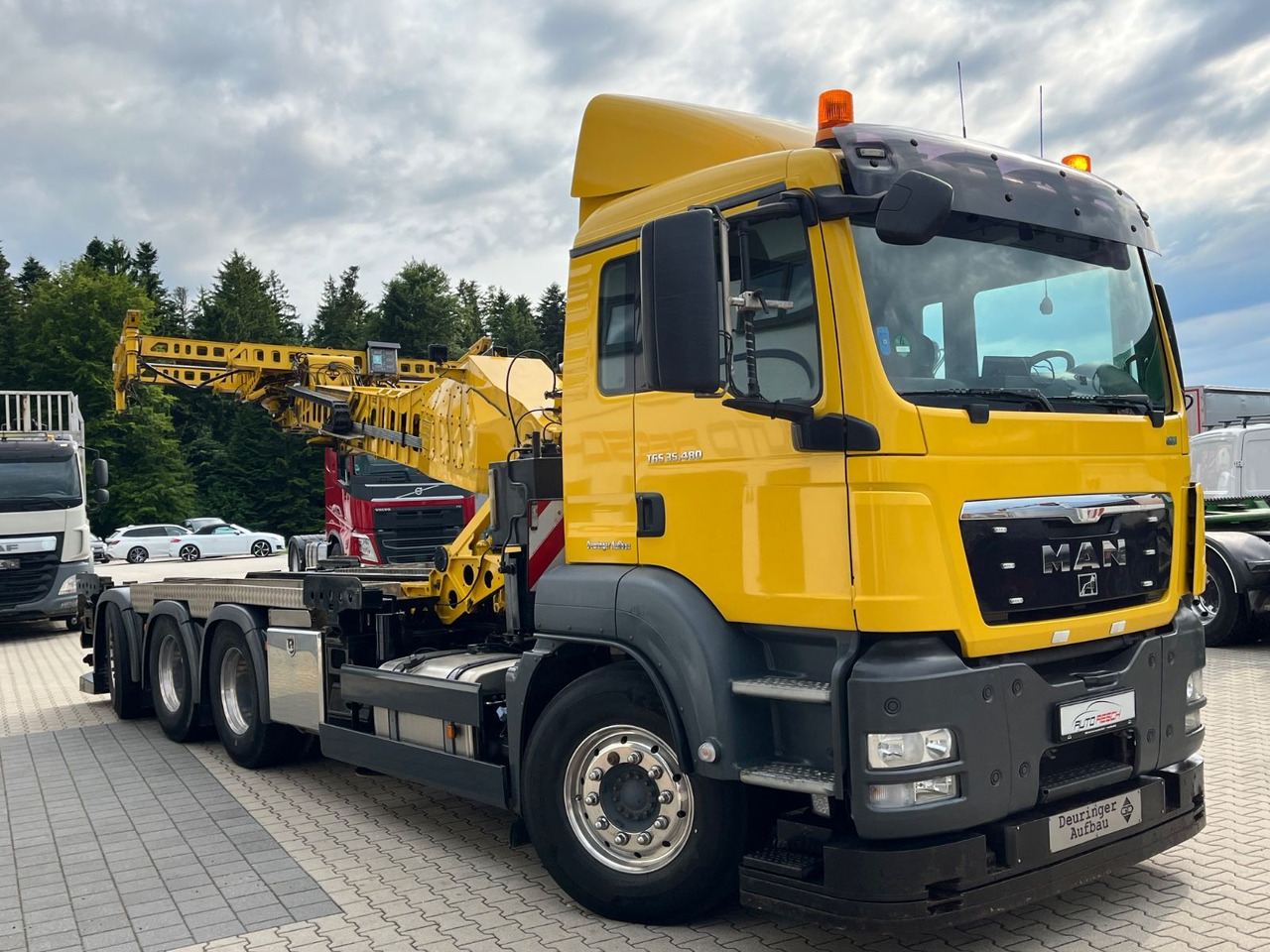 MAN TGS 35.480 8x4-4BL Deuringer Garagentransporter - Камион с кран: снимка 2 MAN TGS 35.480 8x4-4BL Deuringer Garagentransporter - Камион с кран: снимка 2