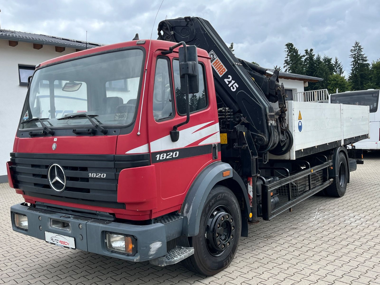Mercedes-Benz SK 1820 mit HIAB 215-5 mit Jib und Winde - Бордови камион, Камион с кран: снимка 4 Mercedes-Benz SK 1820 mit HIAB 215-5 mit Jib und Winde - Бордови камион, Камион с кран: снимка 4