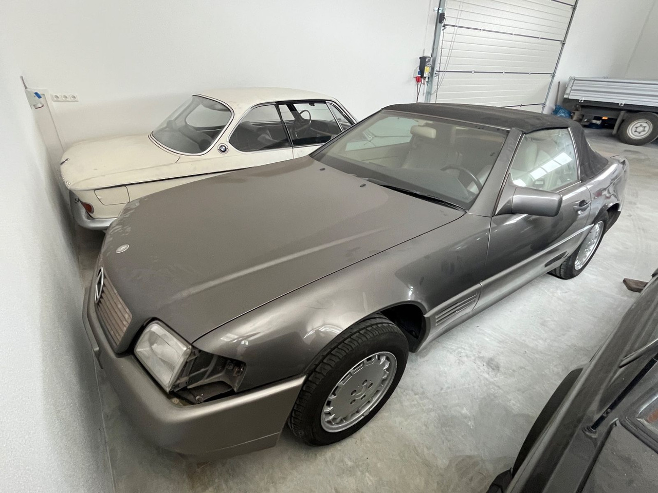 Mercedes-Benz SL 500 Deutsches Farhzeug aus 1. Hand ca. 60Tkm - Лек автомобил: снимка 1 Mercedes-Benz SL 500 Deutsches Farhzeug aus 1. Hand ca. 60Tkm - Лек автомобил: снимка 1