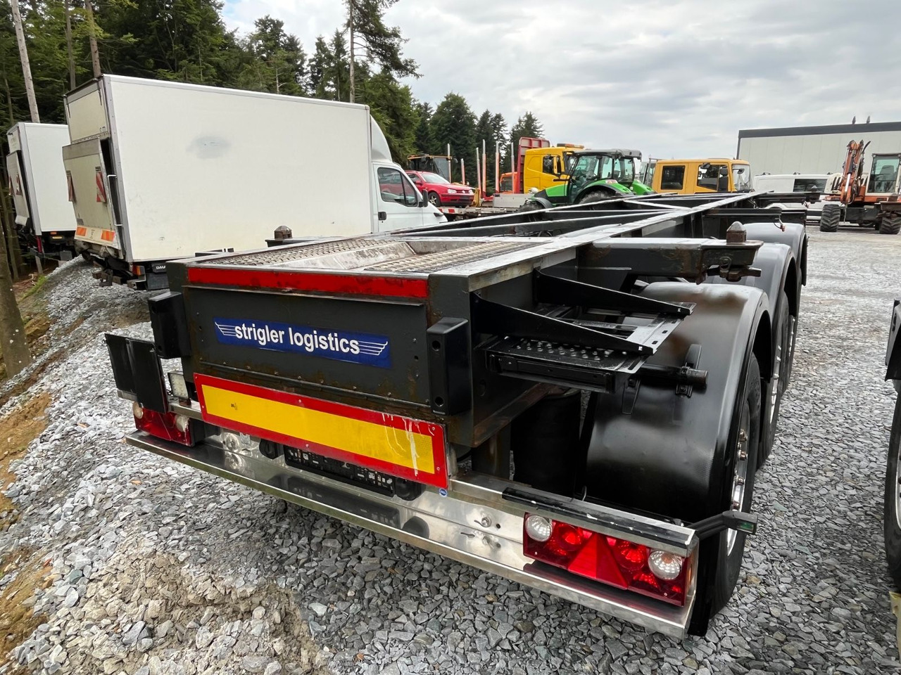 Schwarzmüller S1 R-Serie Tank Chassis ADR SAF Alufelgen - Контейнеровоз/ Сменна каросерия полуремарке: снимка 2 Schwarzmüller S1 R-Serie Tank Chassis ADR SAF Alufelgen - Контейнеровоз/ Сменна каросерия полуремарке: снимка 2