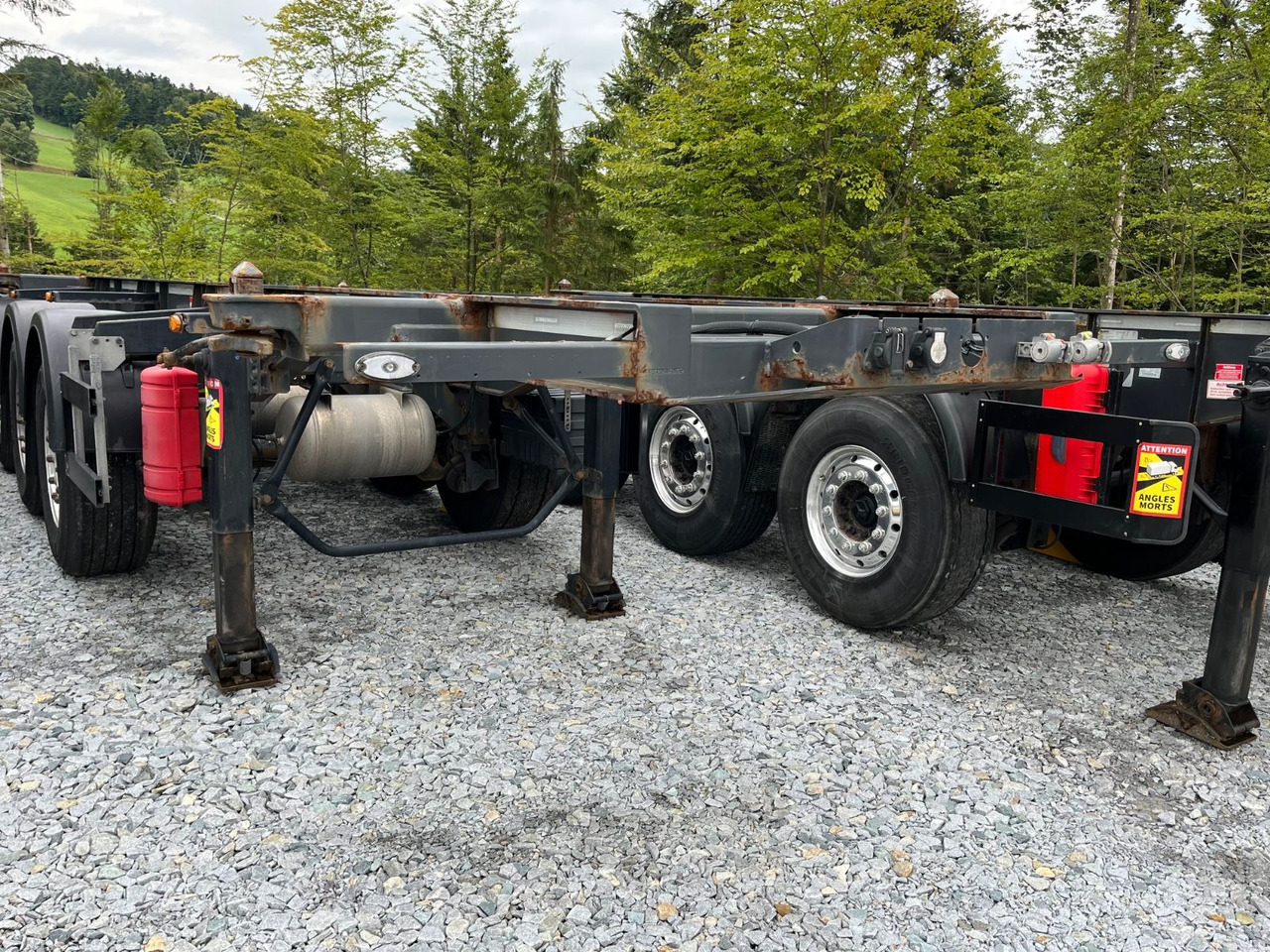 Schwarzmüller S1 R-Serie Tank Chassis ADR SAF Alufelgen - Контейнеровоз/ Сменна каросерия полуремарке: снимка 2 Schwarzmüller S1 R-Serie Tank Chassis ADR SAF Alufelgen - Контейнеровоз/ Сменна каросерия полуремарке: снимка 2