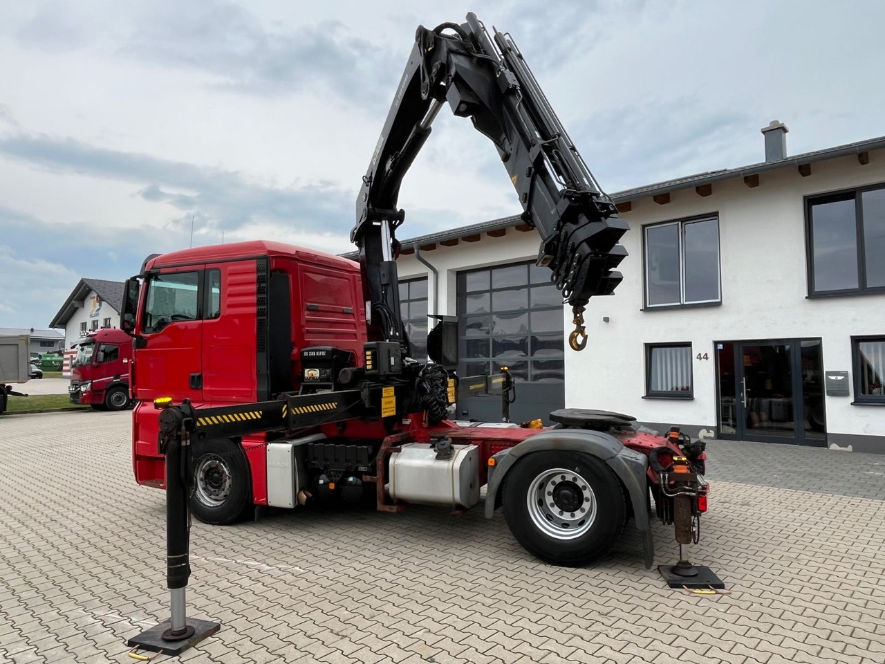 MAN TGX 18.400 mit Kran HIAB 288E P-5 HIPRO - Влекач: снимка 2 MAN TGX 18.400 mit Kran HIAB 288E P-5 HIPRO - Влекач: снимка 2