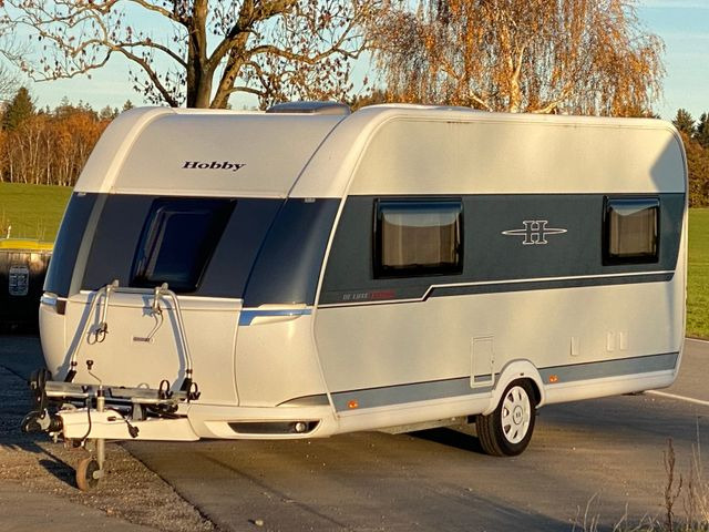 Hobby 495 UL, Einzellbetten, Mover, Vorzelt, - Каравана: снимка 1 Hobby 495 UL, Einzellbetten, Mover, Vorzelt, - Каравана: снимка 1
