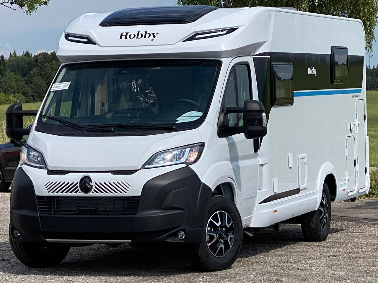 Hobby OnTour C 700 GQ MJ25/MARKISE/RFK/SAFETY-PAKET - Полуинтегриран кемпер: снимка 2 Hobby OnTour C 700 GQ MJ25/MARKISE/RFK/SAFETY-PAKET - Полуинтегриран кемпер: снимка 2