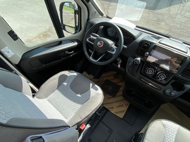 Hobby Vantana De Luxe K60 FT *Markise*Navi*RFK*KLIMA - Кемпер ван: снимка 2 Hobby Vantana De Luxe K60 FT *Markise*Navi*RFK*KLIMA - Кемпер ван: снимка 2