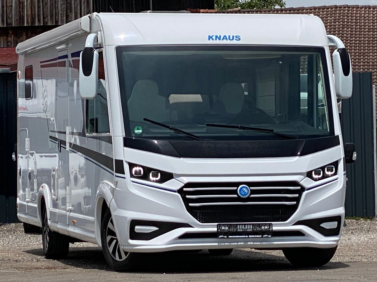 Интегриран кемпер Knaus Live I 700 MEG,Automatik, Längsbetten: снимка 1