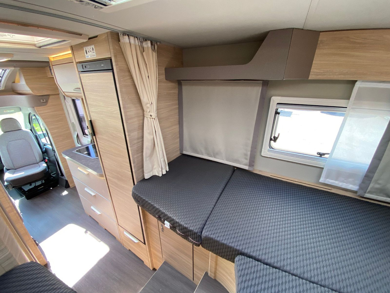 Полуинтегриран кемпер Knaus Van TI PLUS Platinium Selection 650 MEG,Automat: снимка 16