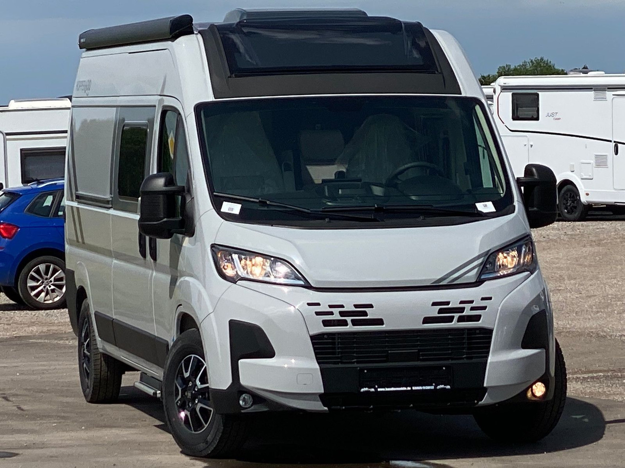 LMC INNOVAN 600 ,Dieselheizung,Modell 25 Skyroof - Кемпер ван: снимка 3 LMC INNOVAN 600 ,Dieselheizung,Modell 25 Skyroof - Кемпер ван: снимка 3