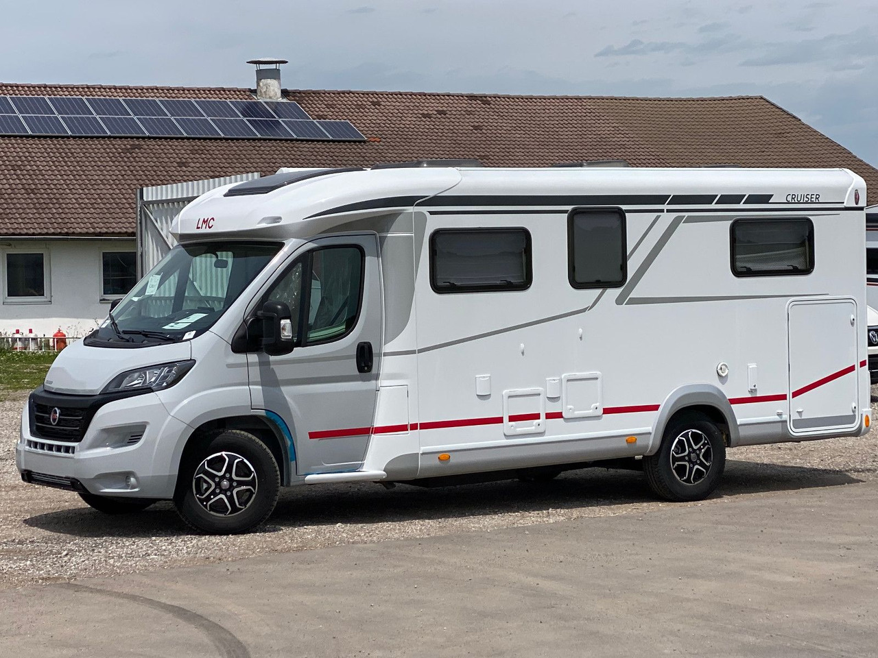 LMC T 662 Grey Selection, Markise,Navi, - Полуинтегриран кемпер: снимка 4 LMC T 662 Grey Selection, Markise,Navi, - Полуинтегриран кемпер: снимка 4
