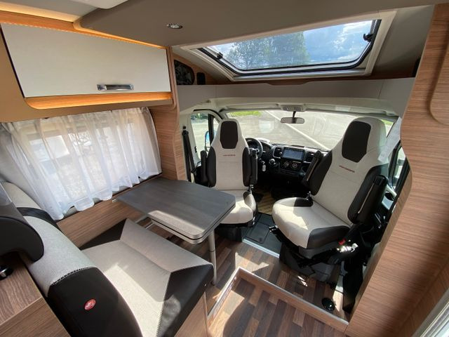 Нови Полуинтегриран кемпер Weinsberg CaraCompact 600 MEG EDITION [PEPPER]25 Modell: снимка 15