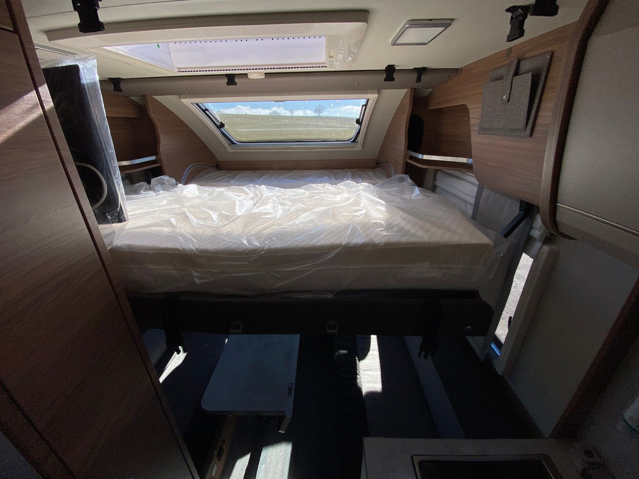 Полуинтегриран кемпер Weinsberg X-Cursion Van Edition 500 LT,  Automatik,AHK: снимка 19
