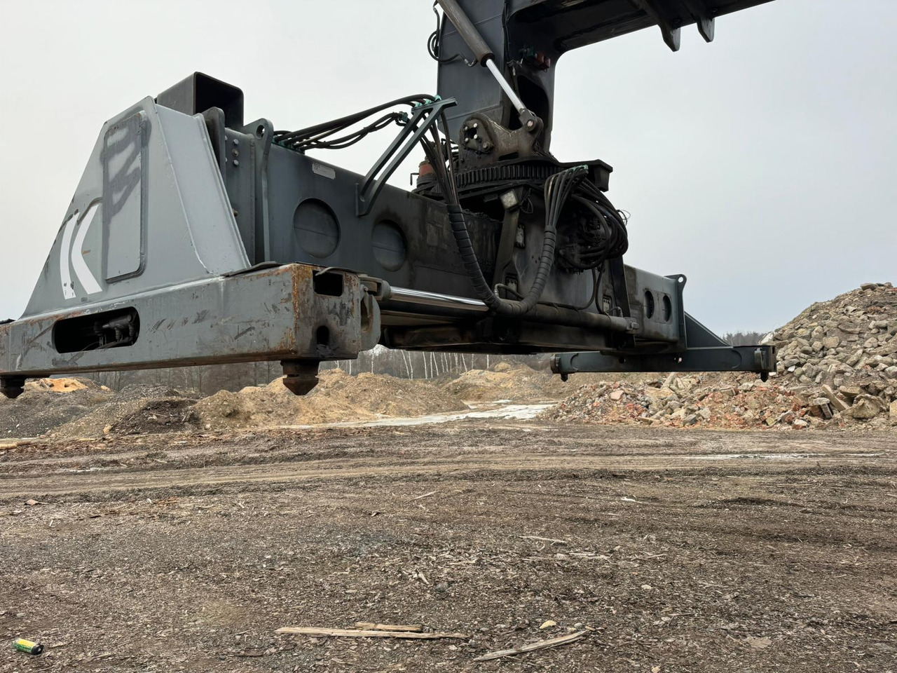 KALMAR DRF420-60S5 BJ: 2007 BStd: 32773h - Контейнерен товарач: снимка 3 KALMAR DRF420-60S5 BJ: 2007 BStd: 32773h - Контейнерен товарач: снимка 3