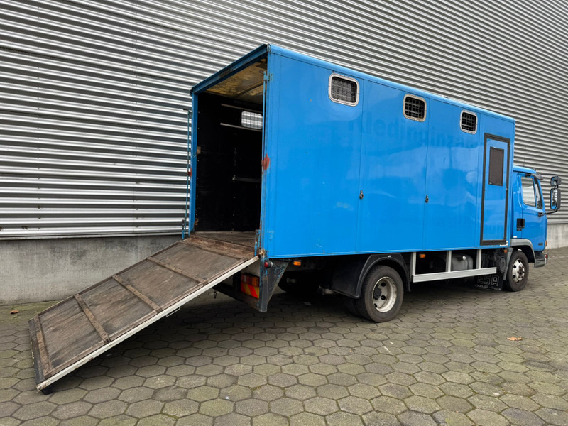 DAF LF45.130 / Horse Truck / 6 Cilinder / Manual Gearbox / Euro 2 / NL Trucks - За превоз на животни камион: снимка 3 DAF LF45.130 / Horse Truck / 6 Cilinder / Manual Gearbox / Euro 2 / NL Trucks - За превоз на животни камион: снимка 3