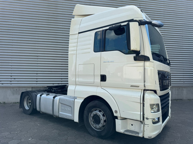 MAN TGX 18.500 XLX / Intarder / Roof Klima / 2 Tanks - Влекач: снимка 2 MAN TGX 18.500 XLX / Intarder / Roof Klima / 2 Tanks - Влекач: снимка 2