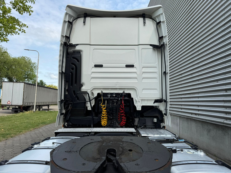 Влекач MAN TGX 18.500 XXL / Intarder / Roof Klima / 2 Tanks: снимка 7