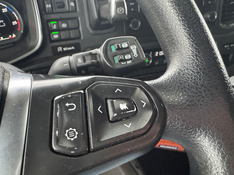 Влекач Scania R410 / Retarder / Night Klima / 2 Tanks / Full Air / TUV: 3-2026 / NL Truck: снимка 9 Влекач Scania R410 / Retarder / Night Klima / 2 Tanks / Full Air / TUV: 3-2026 / NL Truck: снимка 9