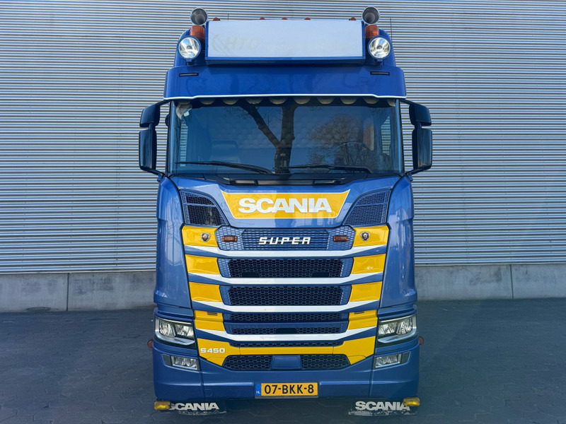 Scania S450 / 6X2 / Retarder / Full Option / TUV: 5-2025 / NL Truck - Влекач: снимка 4 Scania S450 / 6X2 / Retarder / Full Option / TUV: 5-2025 / NL Truck - Влекач: снимка 4