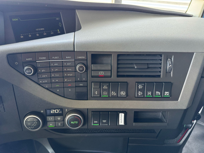 Влекач Volvo FH 460 / I-Shift / 2 Tanks / Tuv: 2-2026 / NL Truck: снимка 14
