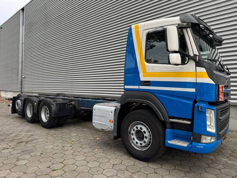 Volvo FM 410 / 8X4 / I-Shift / ADR / Tridem / TUV: 6-2026 / NL Truck - Шаси кабина: снимка 2 Volvo FM 410 / 8X4 / I-Shift / ADR / Tridem / TUV: 6-2026 / NL Truck - Шаси кабина: снимка 2