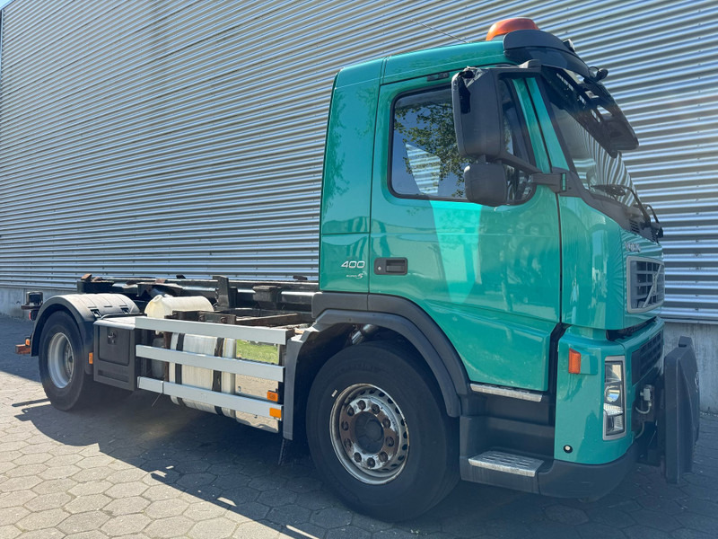 Volvo FM400 / I-Shift / Hook / Euro 5 / VEB+ / TUV: 6-2025 / NL Truck - Мултилифт с кука камион: снимка 2 Volvo FM400 / I-Shift / Hook / Euro 5 / VEB+ / TUV: 6-2025 / NL Truck - Мултилифт с кука камион: снимка 2