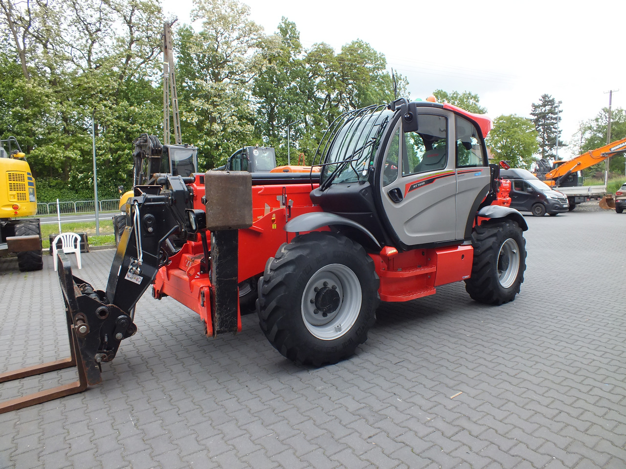 MANITOU MT 1440 - Телескопичен колесен товарач за Багер: снимка 3 MANITOU MT 1440 - Телескопичен колесен товарач за Багер: снимка 3