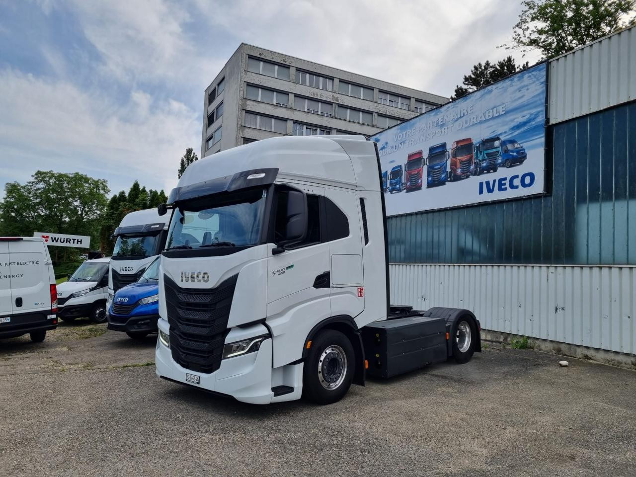 IVECO S-Way AS440S46T/FP CNG - Влекач: снимка 3 IVECO S-Way AS440S46T/FP CNG - Влекач: снимка 3
