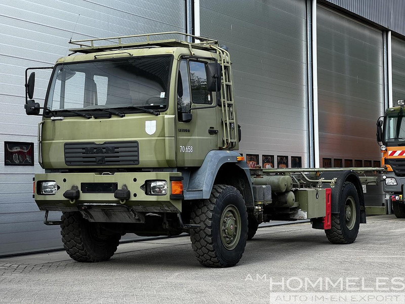 MAN 18.225 LAC 4x4 - Камион: снимка 1 MAN 18.225 LAC 4x4 - Камион: снимка 1