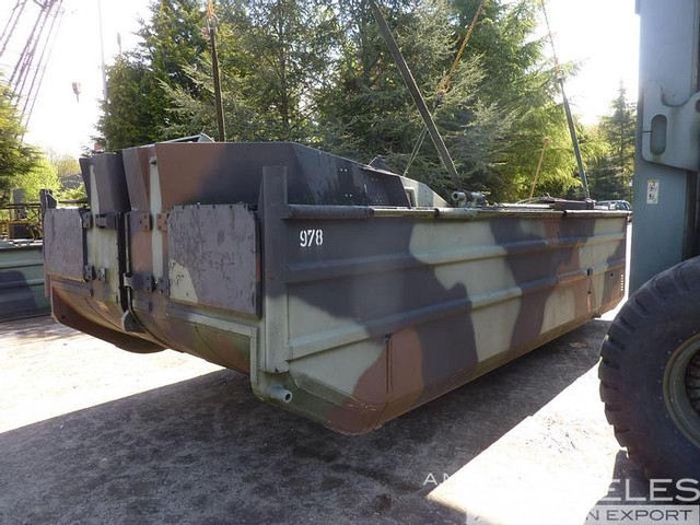 Schottel gmbh m-boot 3 - Контейнер за строителни отпадъци: снимка 1 Schottel gmbh m-boot 3 - Контейнер за строителни отпадъци: снимка 1