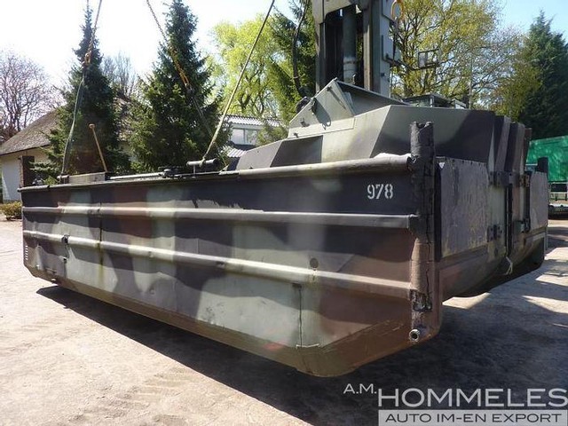 Schottel gmbh m-boot 3 - Контейнер за строителни отпадъци: снимка 2 Schottel gmbh m-boot 3 - Контейнер за строителни отпадъци: снимка 2