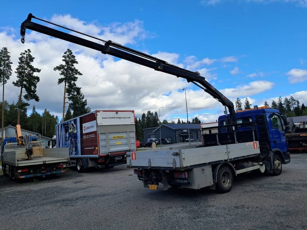 MAN TGL 8.150 Hiab 066-2 10v tarkastettu - Камион с кран: снимка 3 MAN TGL 8.150 Hiab 066-2 10v tarkastettu - Камион с кран: снимка 3