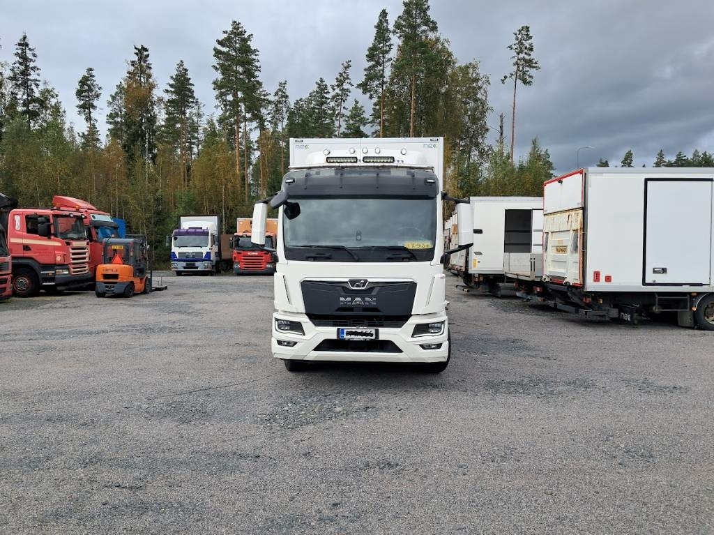 MAN TGM 15.250 - Камион фургон: снимка 3 MAN TGM 15.250 - Камион фургон: снимка 3
