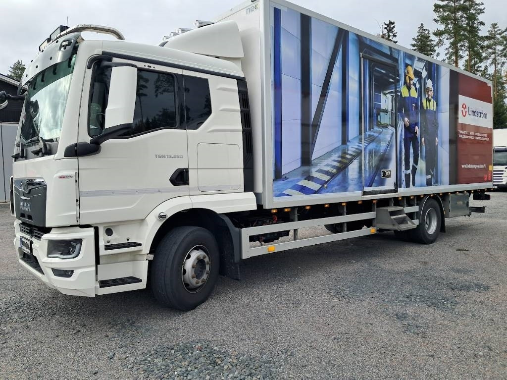 MAN TGM 15.250 - Камион фургон: снимка 2 MAN TGM 15.250 - Камион фургон: снимка 2