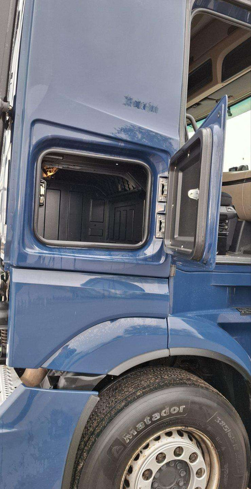 Mercedes-Benz Actros - Влекач: снимка 4 Mercedes-Benz Actros - Влекач: снимка 4